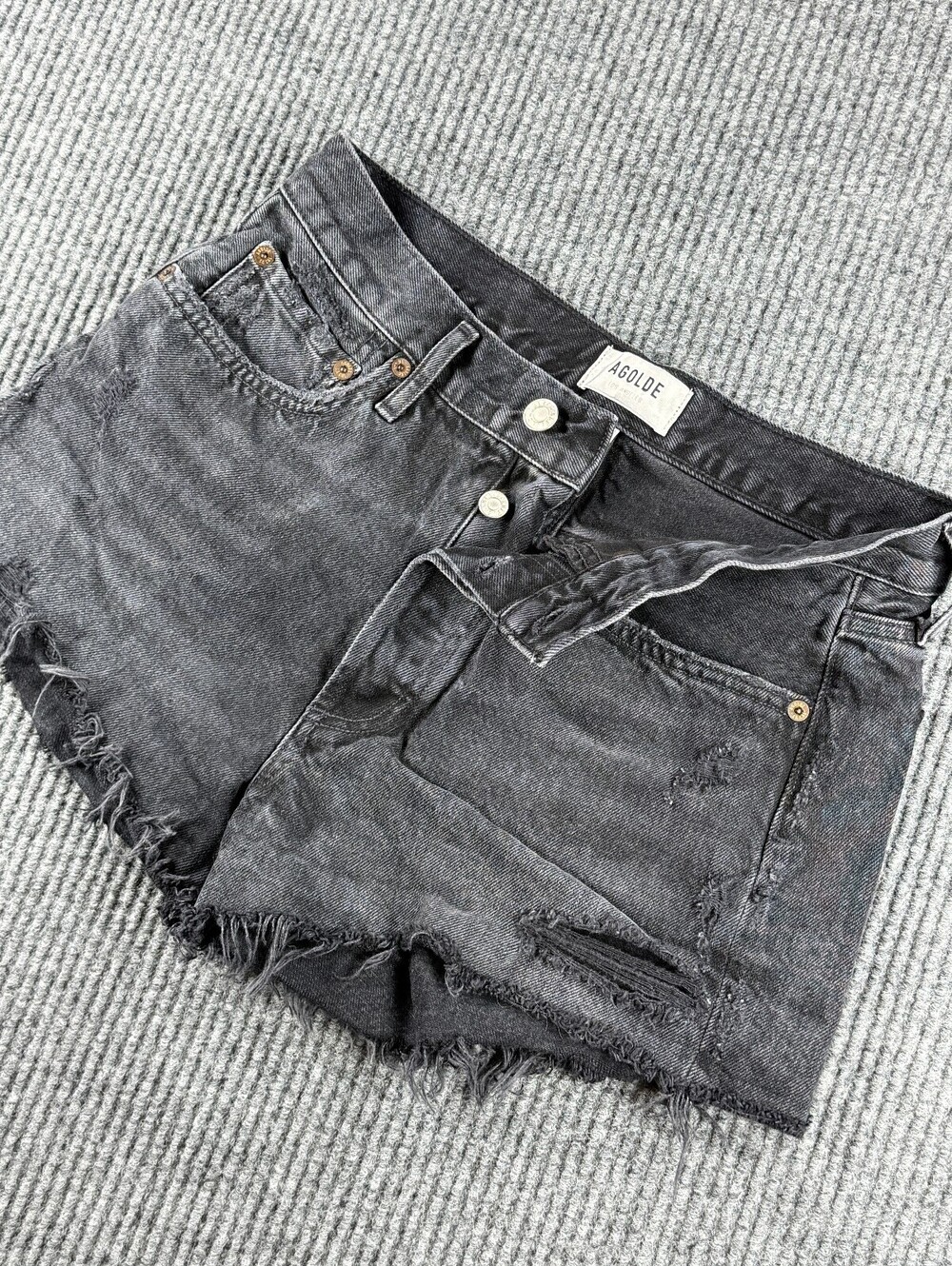 AGOLDE Parker Cut Off Black Denim Short Womens Size 25 Button Fly Distressed